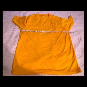 Men’s athletic tshirt